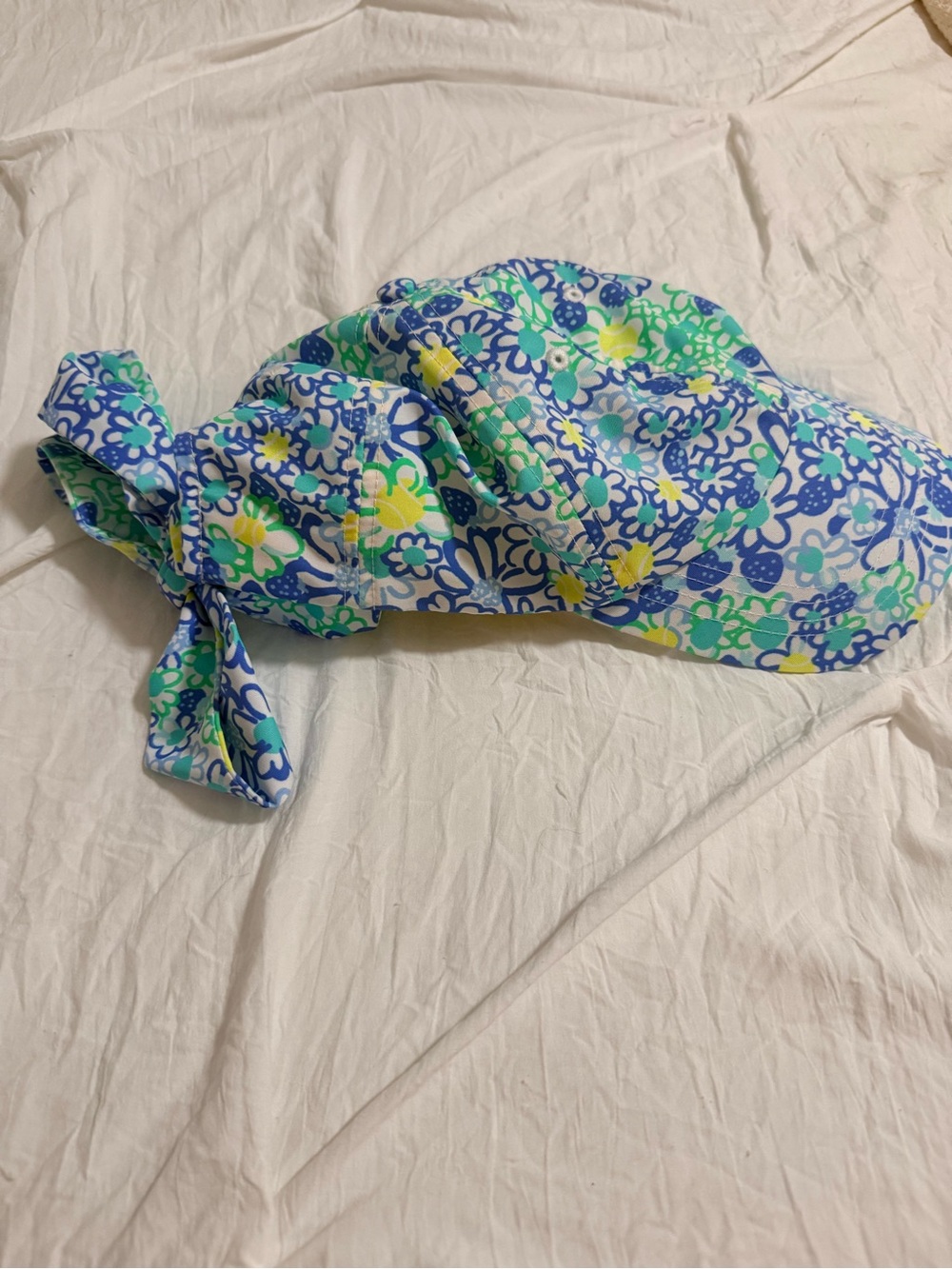 Lilly Pulitzer Blue, Green & Yellow Floral Luxletic  Top with Matching hat. - Picture 5 of 6